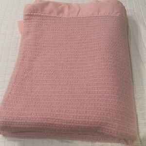 Vintage bed blanket pink rose twin size waffle wool acrylic satin edge 64x82” US
